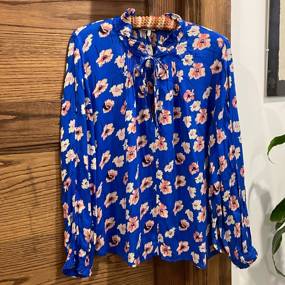 Lucky Brand open shouldered Shirt